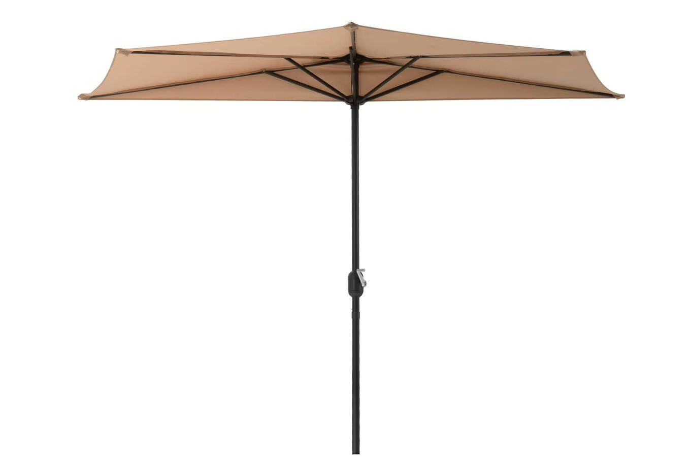 Halvcirkelformet parasol, 270 cm i diameter.